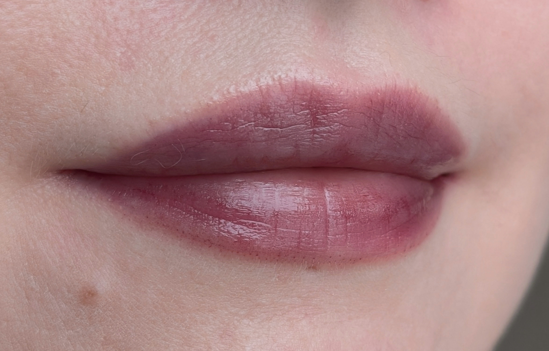 Laka Fruity Glam Tint 123 Unsweet Berry, 3 часа + перекус