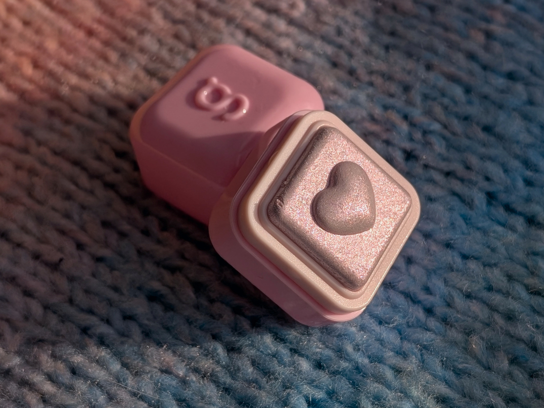 Colorgram Milk Bling Heartlighter 02 Pink Heart