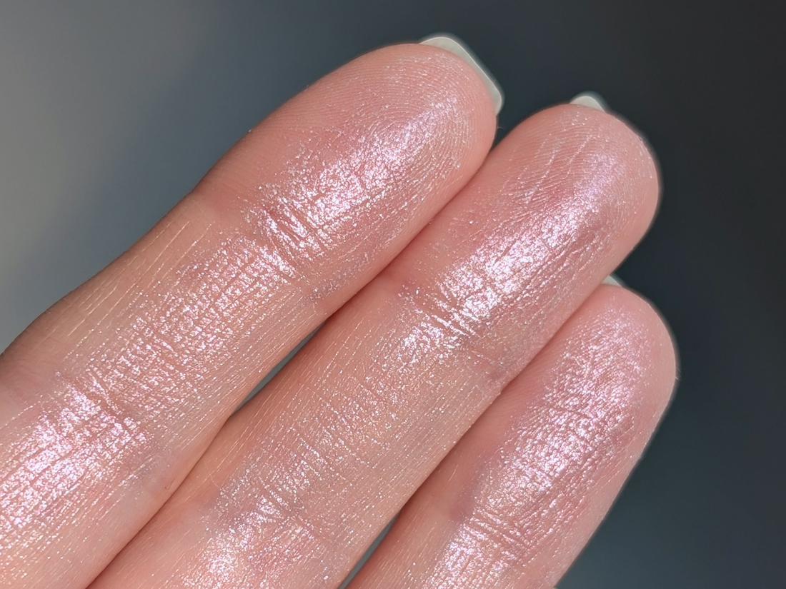 Colorgram Milk Bling Heartlighter 02 Pink Heart, мягкий солнечный свет