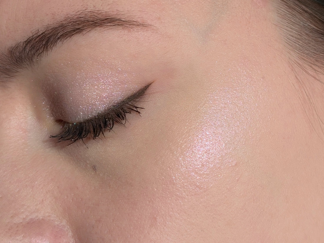 Colorgram Milk Bling Heartlighter 02 Pink Heart, мягкий солнечный свет