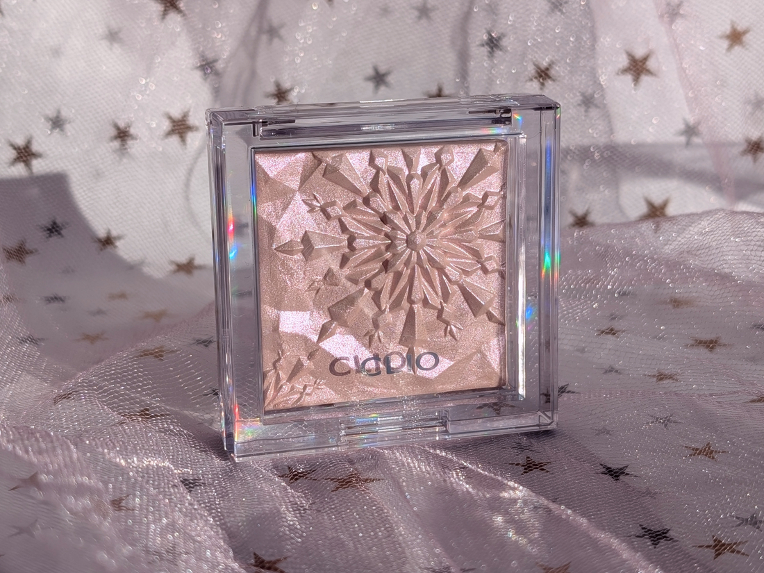 Clio Prism Highlighter 06 Violet Ruby, яркое солнце