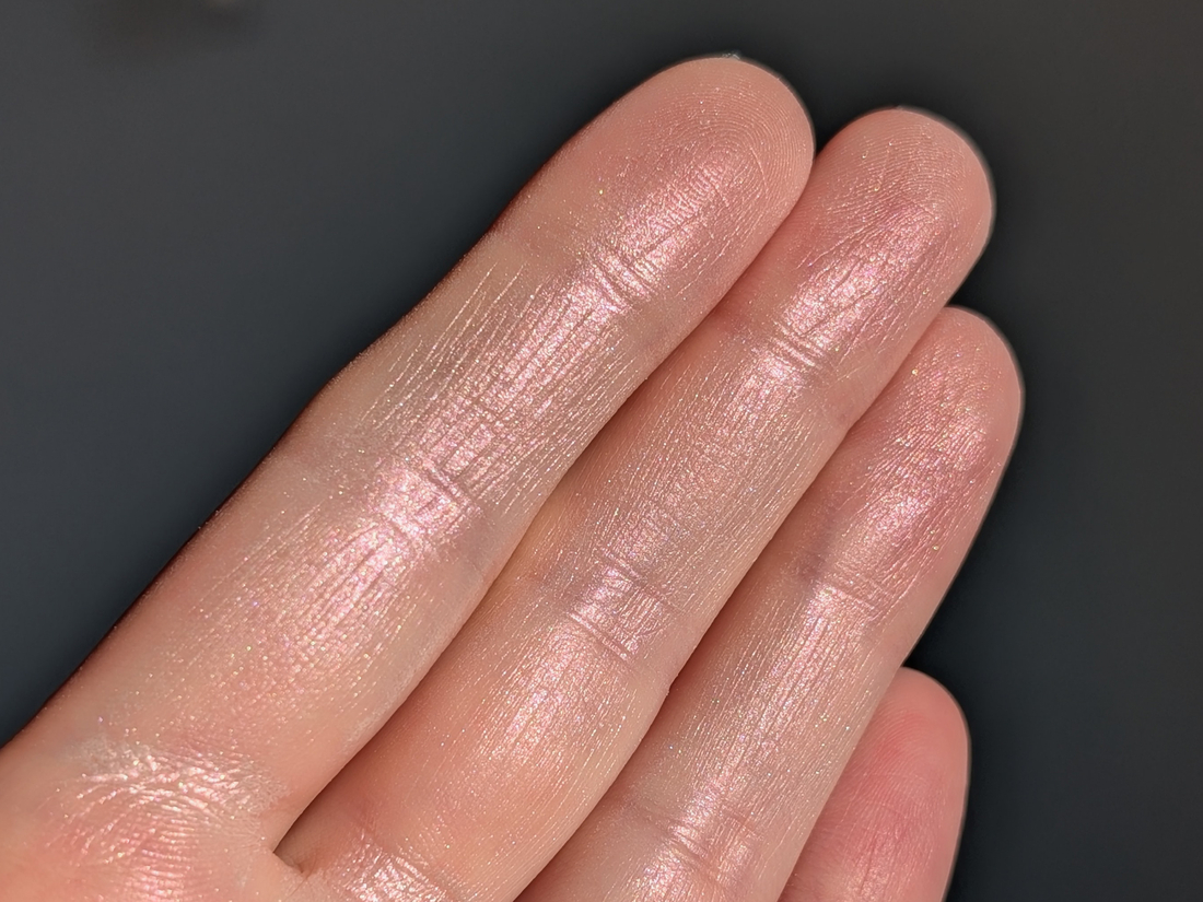 Clio Prism Highlighter 04 Grace Opal, солнце