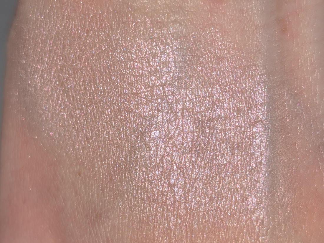 Clio Prism Highlighter 06 Violet Ruby, солнце