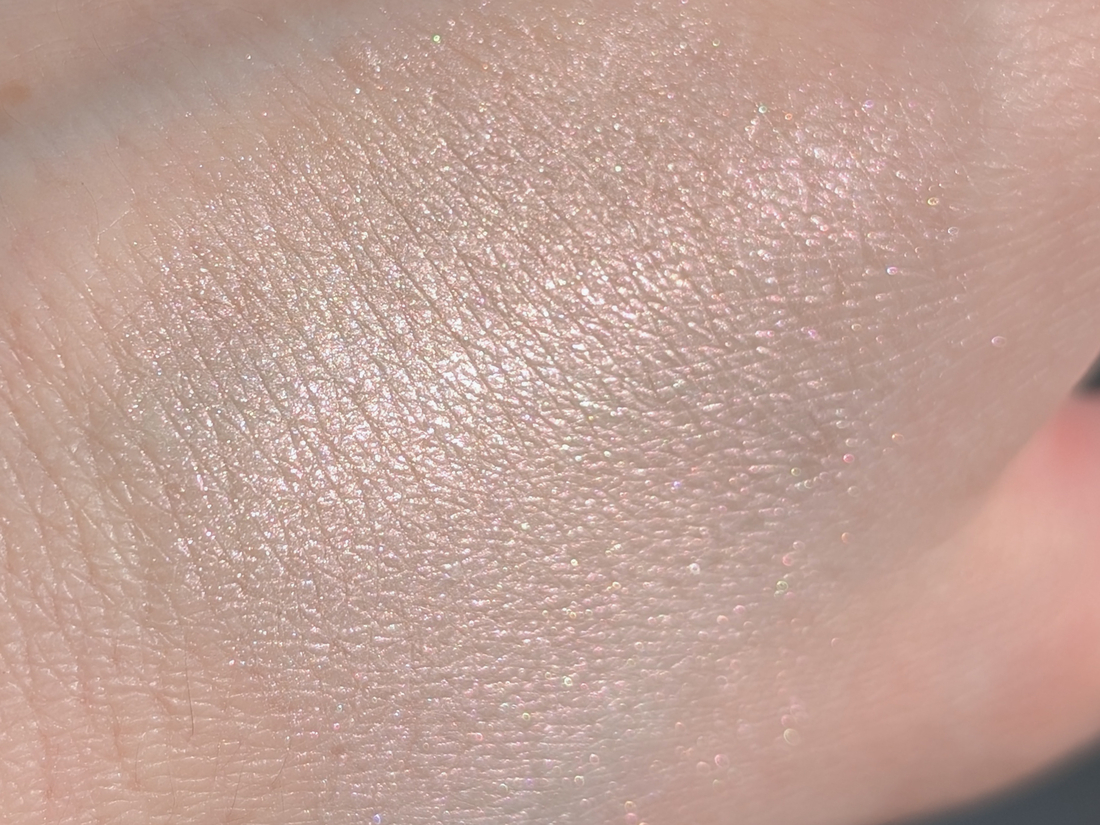 Clio Prism Highlighter 04 Grace Opal, солнце