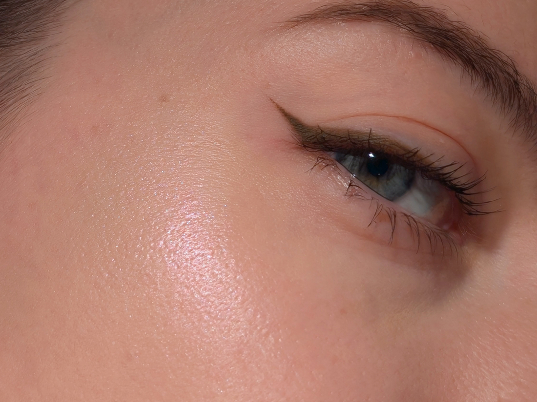 Clio Prism Highlighter 06 Violet Ruby, тонкий слой, электрический свет