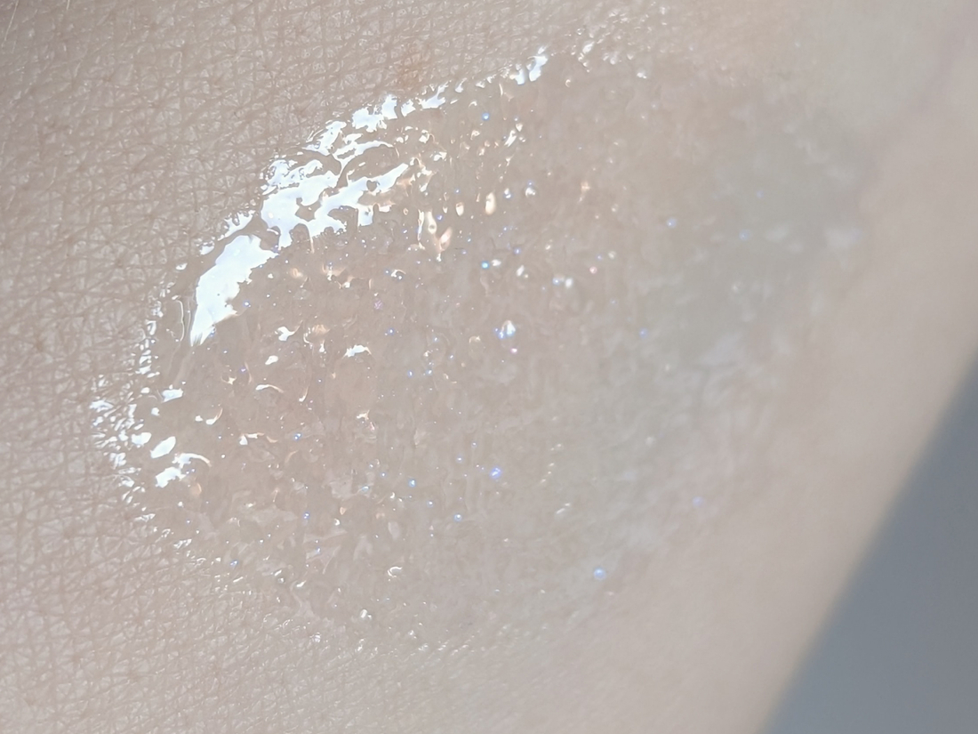 Wakemake Dewy Gel Maxi Gloss 01 Spicy Martini, дневной свет