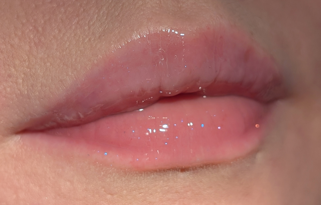 Wakemake Dewy Gel Maxi Gloss 01 Spicy Martini, электрический свет