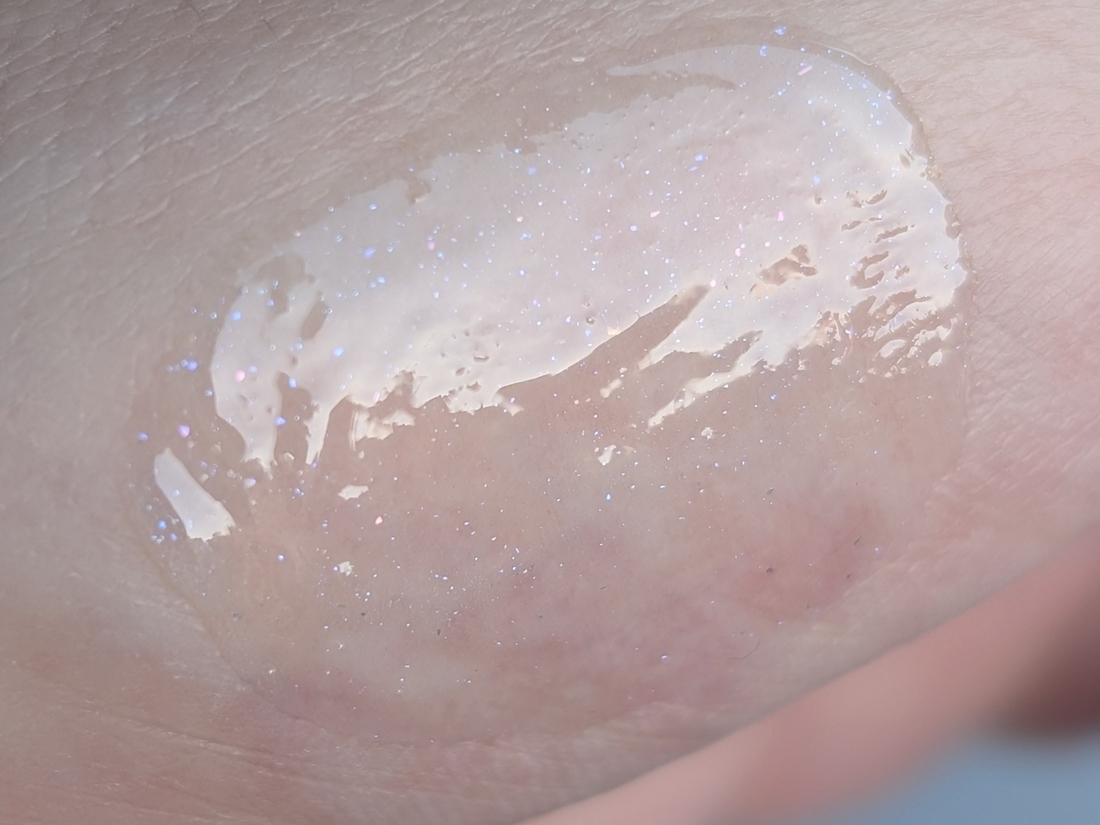 Wakemake Dewy Gel Maxi Gloss 01 Spicy Martini, дневной свет