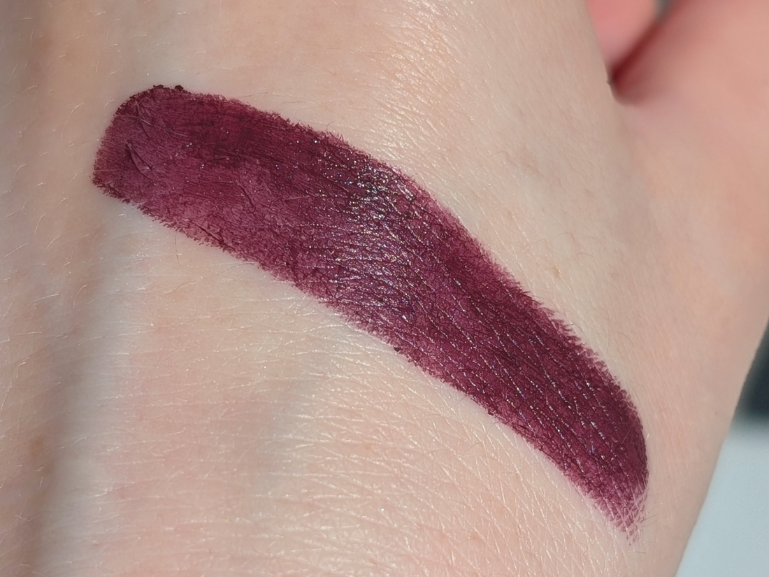 MAC Smoked Purple, один слой, солнце