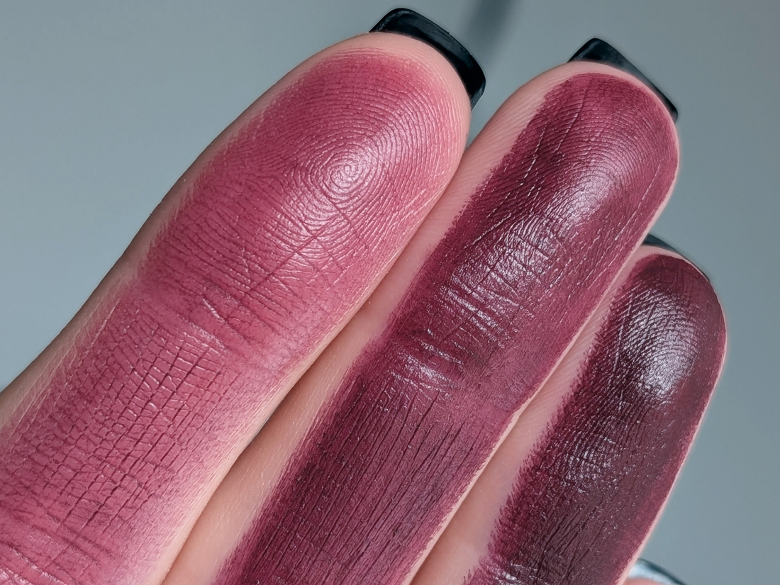 MAC Smoked Purple, в растушёвке/1 слой/несколько слоёв, дневной свет