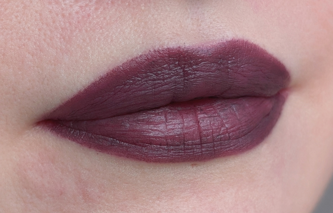 MAC Smoked Purple, спустя 3 часа после нанесения + перекус