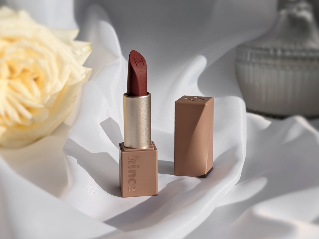 Плюшевая нежность Hince Mood Enhancer Matte M010 Flair