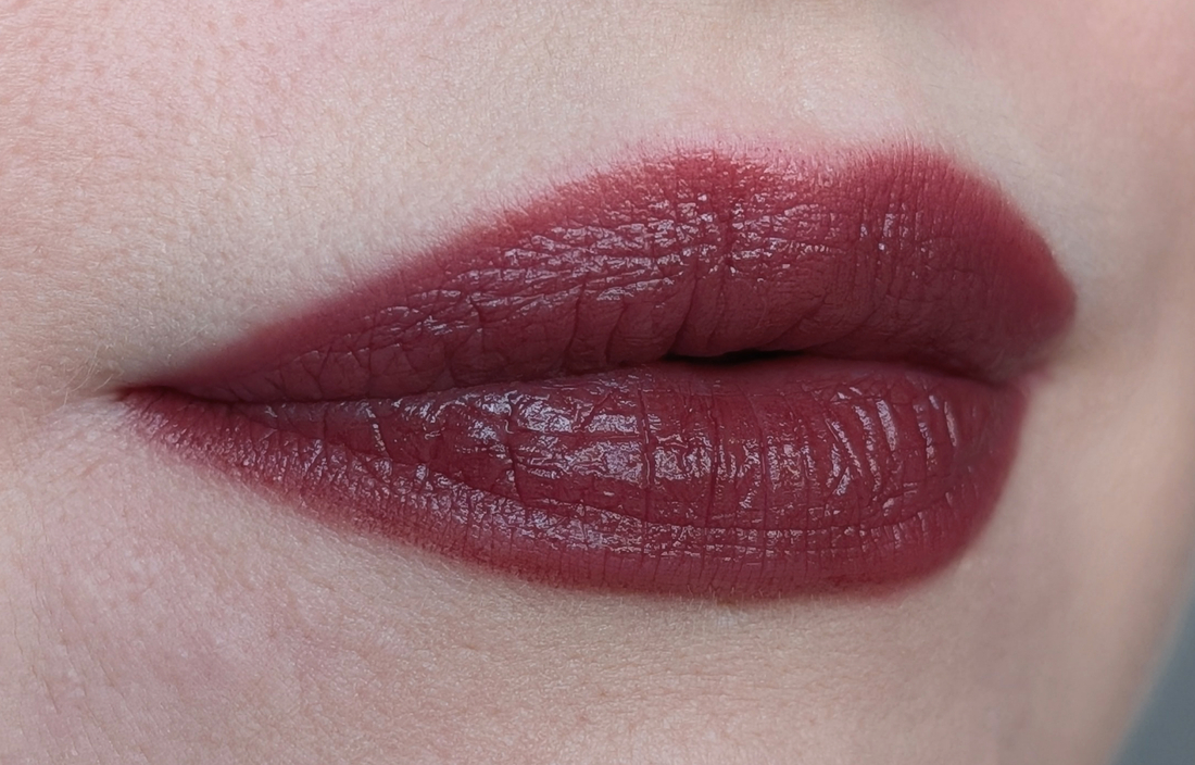 Hince Mood Enhancer Matte M010 Flair, 1,5 слоя, дневной свет