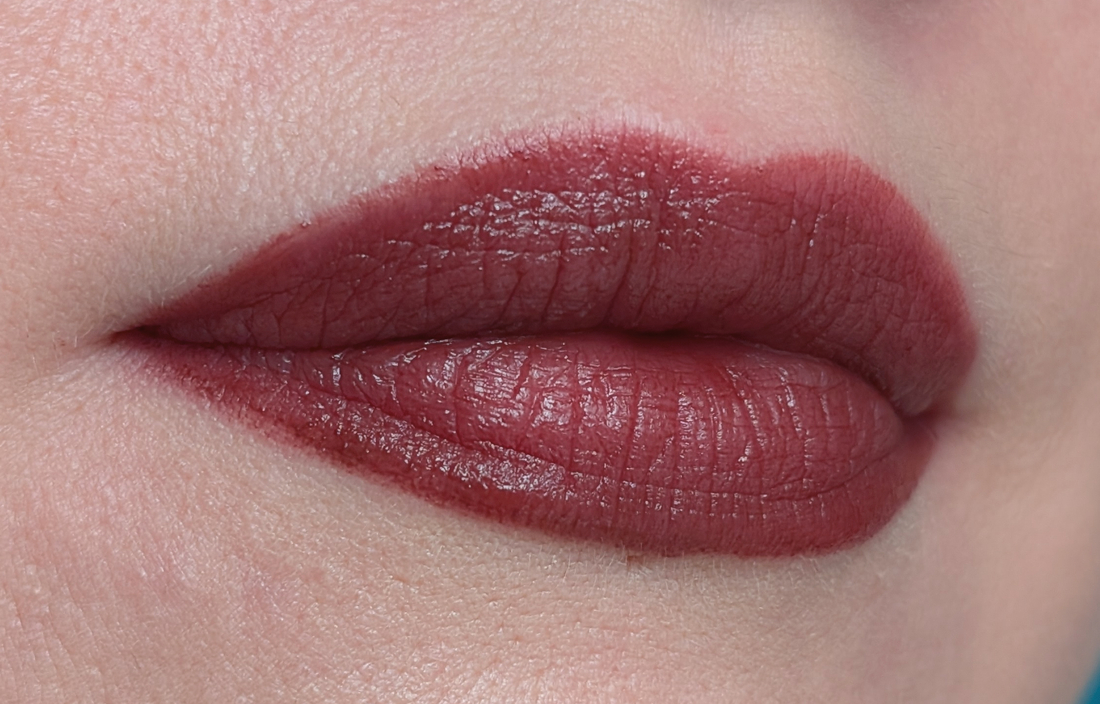 Hince Mood Enhancer Matte M010 Flair, 1 слой, яркий дневной свет