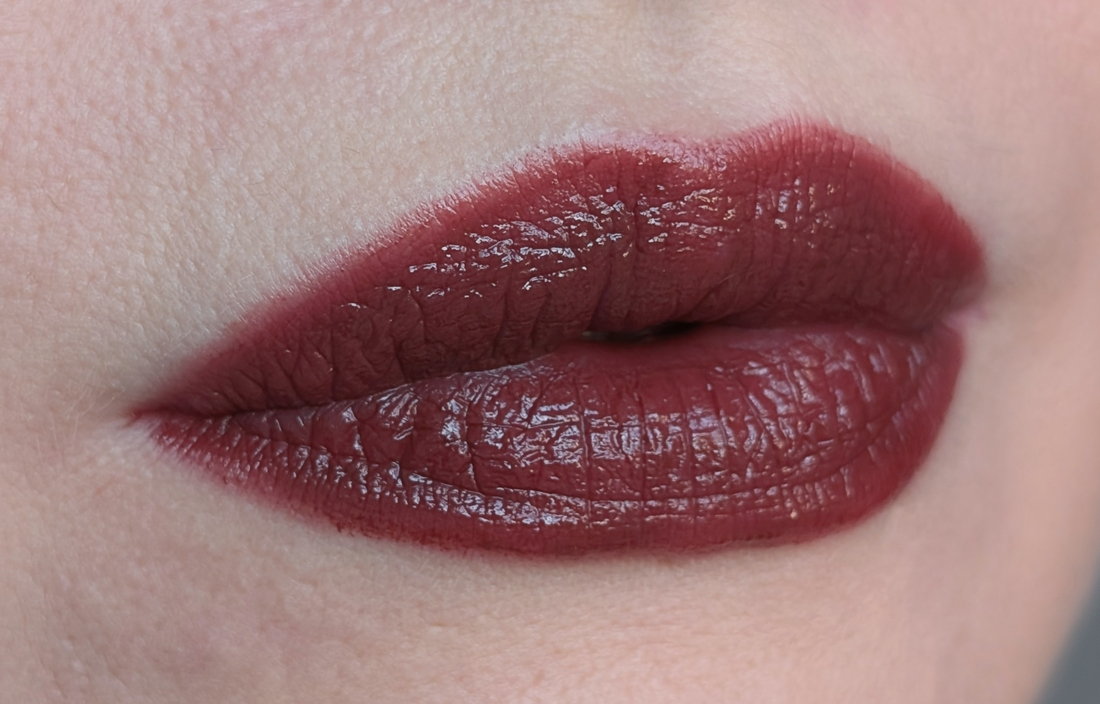 Hince Mood Enhancer Matte M010 Flair, 2 слоя, дневной свет