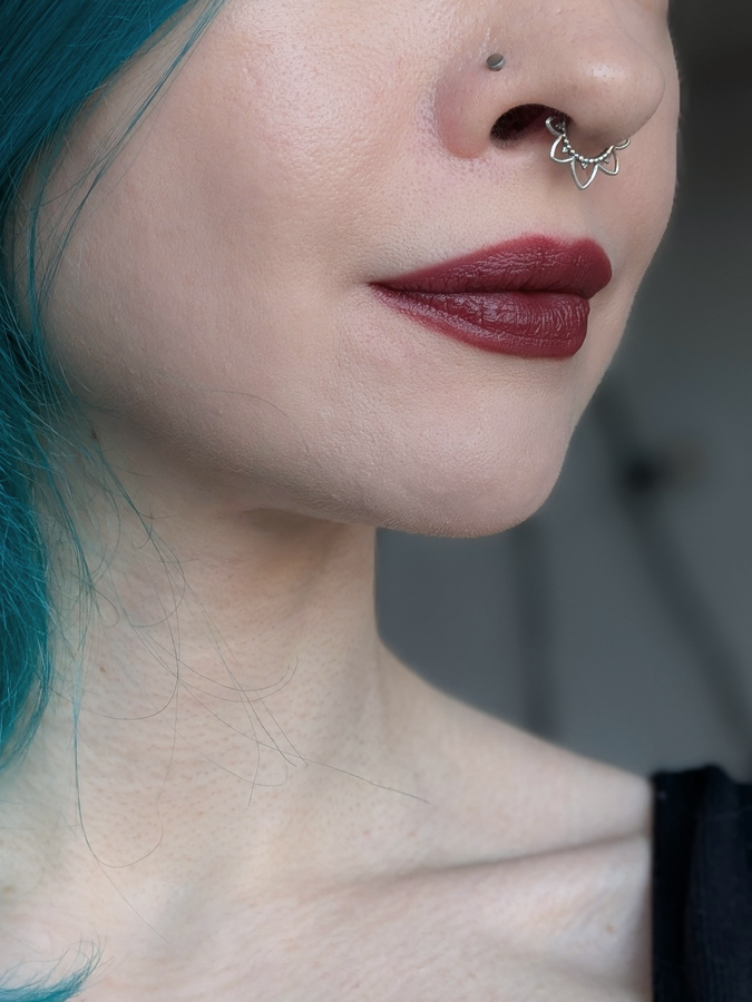 Hince Mood Enhancer Matte M010 Flair, 1,5 слоя, дневной свет