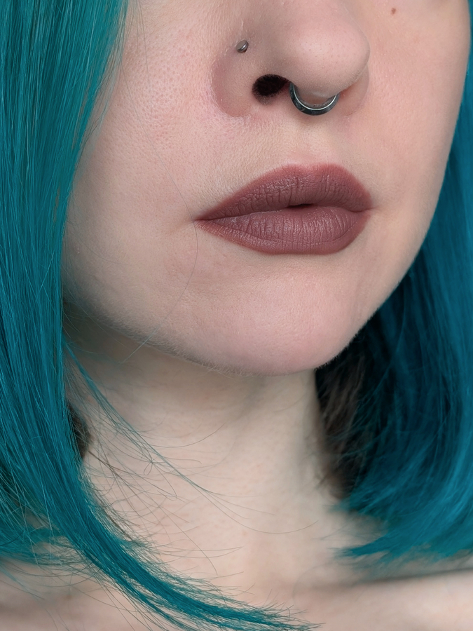 MAC Buffiest, два слоя, дневной свет