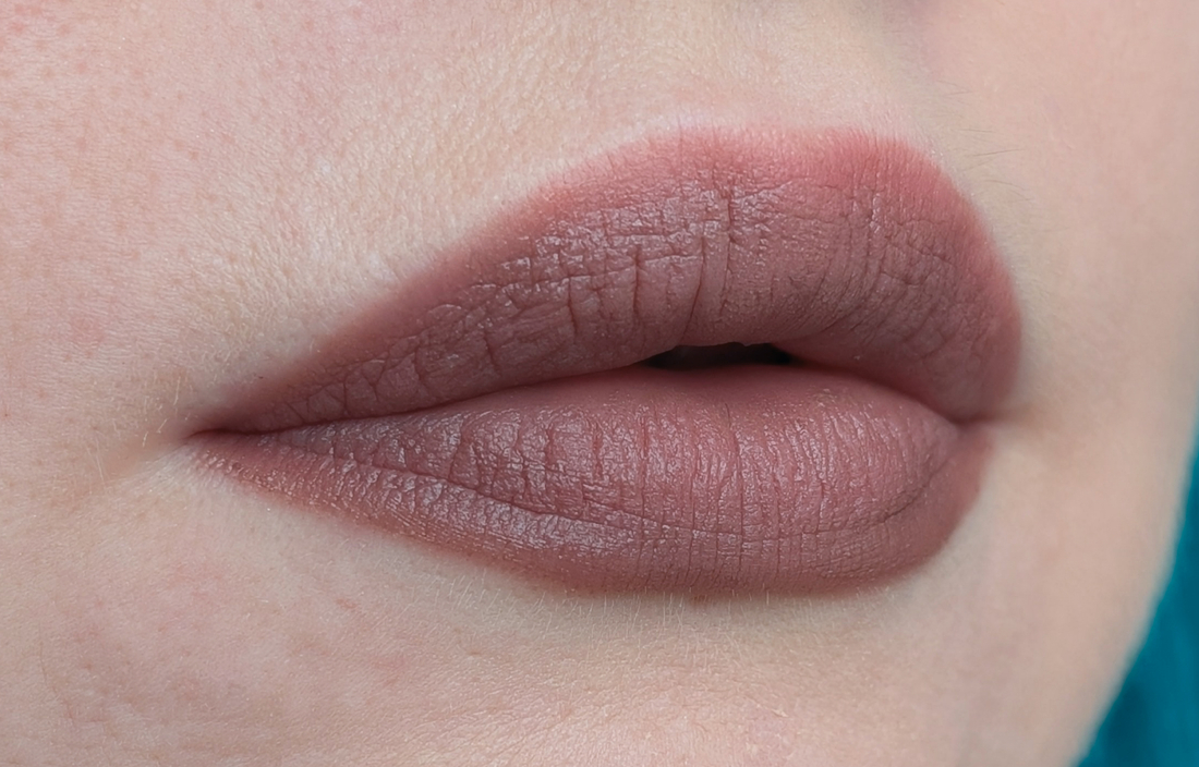 MAC Buffiest, один слой, дневной свет