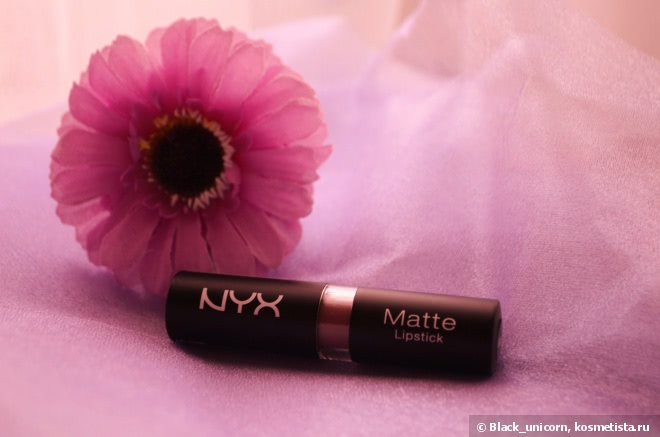 Матовая помада для губ NYX matte lipstick (mls09) natural