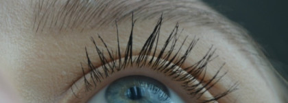 Сестрички Max Factor. Тушь для ресниц 2000 calorie curved brush volume & curl (black) +  masterpiece high definition mascara waterproof (black/brown)