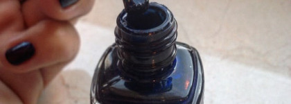 Essie, оттенок «Midnight cami» №697