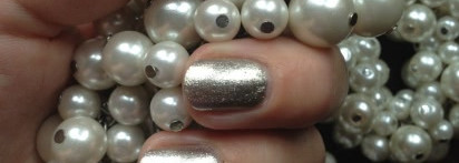 Essie, оттенок "Jiggle hi, jiggle low" №338