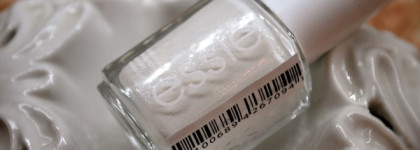 Essie, оттенок «Private Weekend» № 370