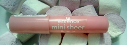 Полюбившаяся мне помада-бальзам Mini Sheer от Essence