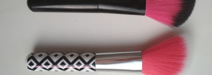 Моя небольшая коллекция кистей Essence