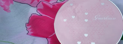 Новинка весны 2018 - Guerlain Палетка для стробинга Meteorites Heart Shape Strobing Pallette, Blush and Luminizer Powder