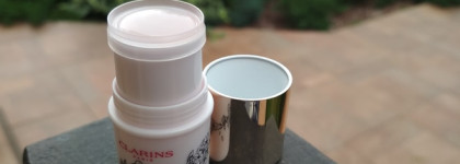 Кремовый хайлайтер Clarins Attrap Lumiere Catch Light Face Stick Highlighter. Весенняя лимитированная коллекция 2018