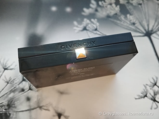 Givenchy Компактные двухцветные румяна Spring 2019 The Power Color Prisme Blush 02 Love