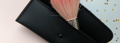 Зачем-то из люкса. Кисть для пудры Guerlain Meteorites Powder Brush 2017