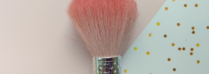 Зачем-то из люкса. Кисть для пудры Guerlain Meteorites Powder Brush 2017