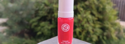 Палитра месяца. Yves Rocher nail polish лак для ногтей Go Green №23 Rouge Amaryllis