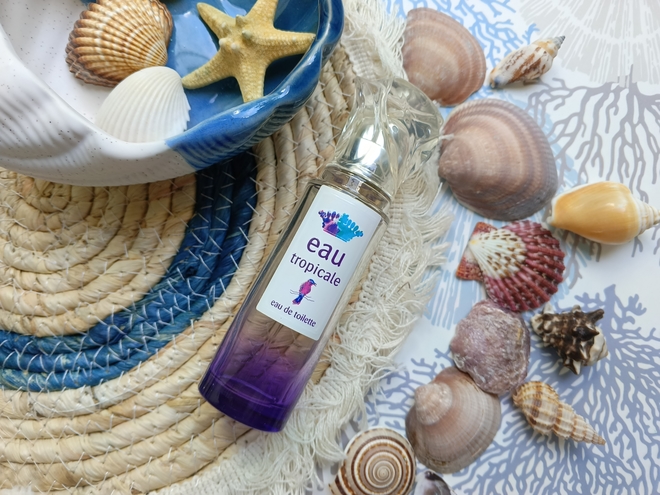 День на пляже. Sisley Eau Tropicale