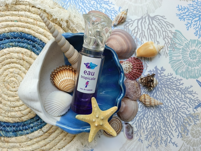 День на пляже. Sisley Eau Tropicale