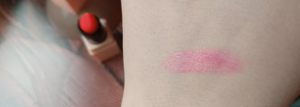 Red Week. Eclipse Beauty Увлажняющий бальзам для губ пробуждающий цвет в оттенке Red