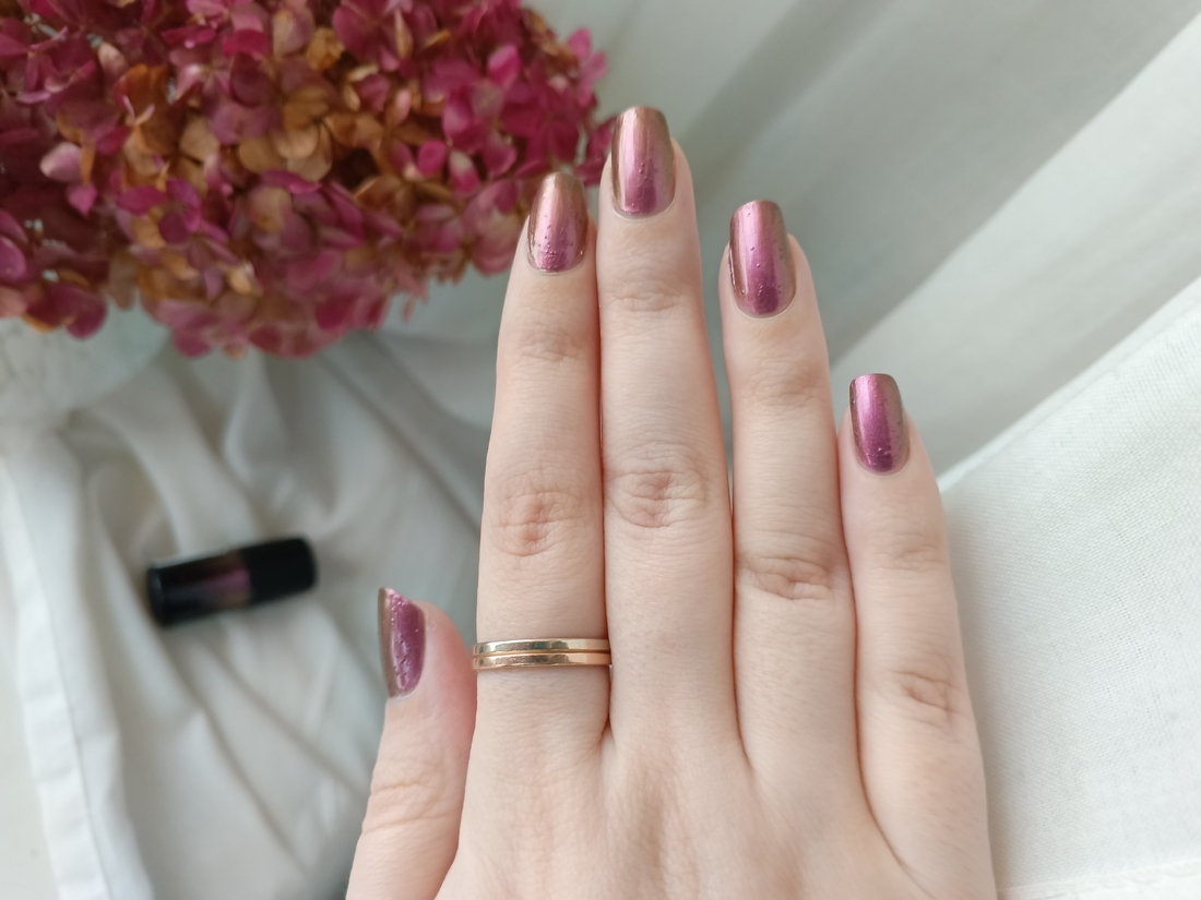 свотчи лака Catrice Mystic Forest Nail Lacquer C02 Falling Leaves