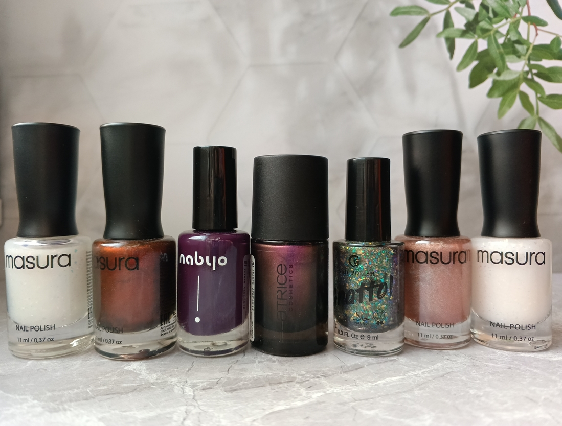 лаки для ногтей осень 2025