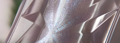 Атмосфера праздника. Catrice Arctic Illusion Gloss Plumping Effect №02