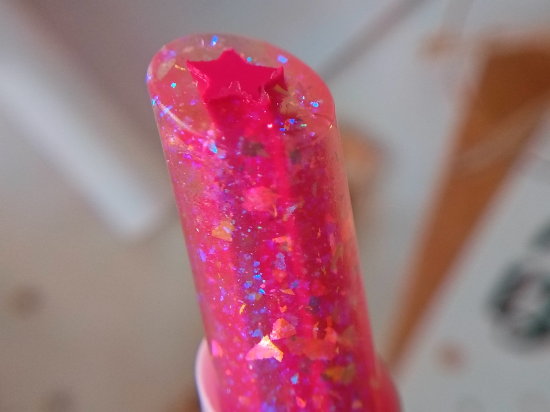 помада-бальзам-тинт Essence Xmas Kisses Tinting Lipglow