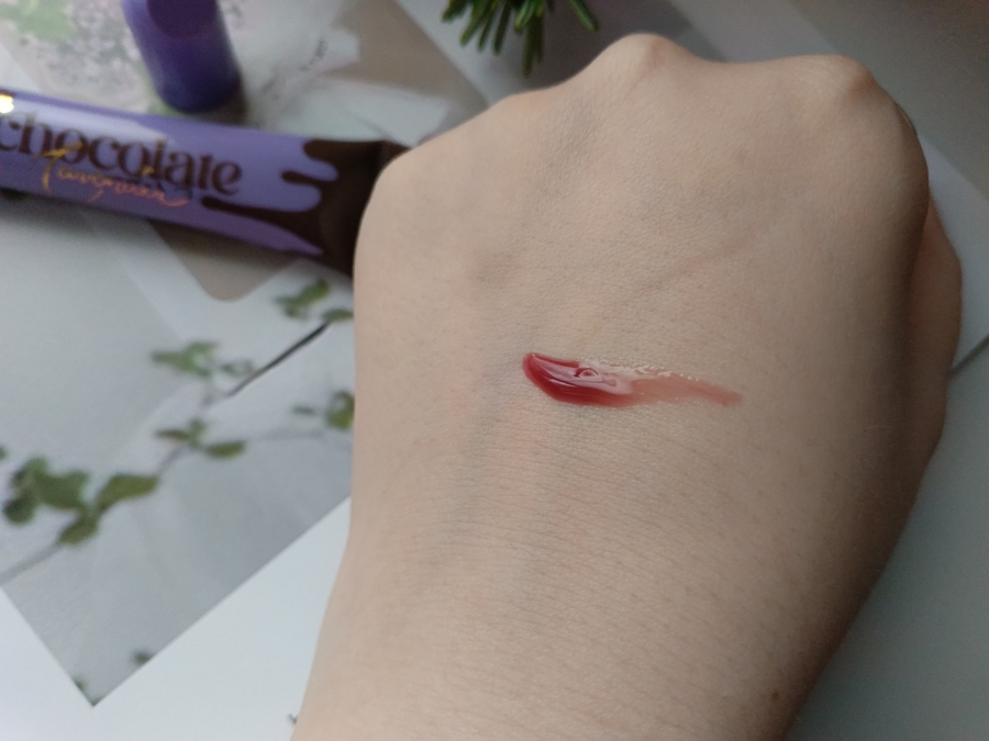 свотчи Vivienne Sabo Chocolate Lavender Lip Gloss №01 Розовый