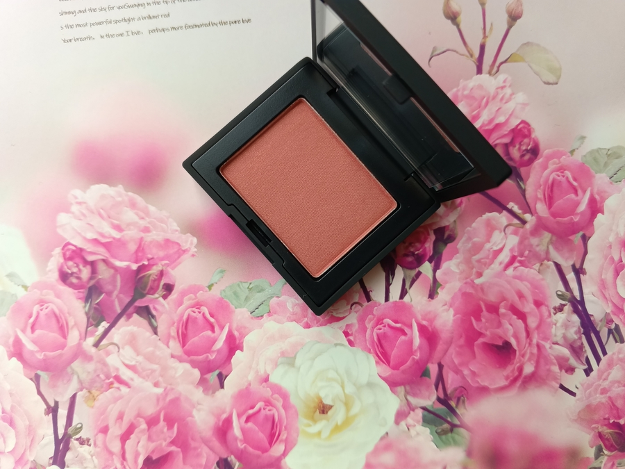 Nars Talk-Free Blush Пудровые румяна в оттенке №888 Dolce Vita