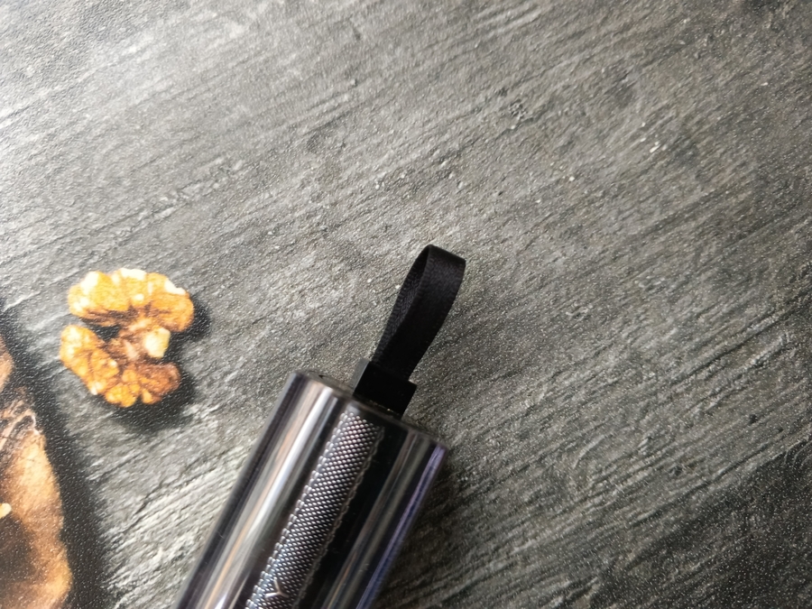 футляр Givenchy Rouge Interdit Vinyl №16 Noir Revelateur