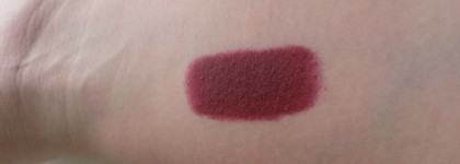 Кто ищет, тот всегда найдёт или как я влюбилась в новую помаду от Maybelline Color Sensational Lipstick из серии Matte в оттенке  975 Divine wine