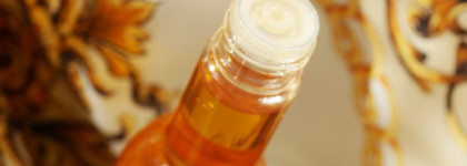 Масла для душа и души: Масло для душа Yves Rocher традиции хаммама; Масло для душа AlpStories shower oil chamomile