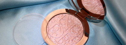 Dior Glowing Gardens Collection Spring 2016 - Пудра-хайлайтер Diorskin Nude Air Compact Powder #001 Glowing Pink — светящийся розовый нюд