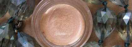 Золотые хлопья. Maybelline Color Tattoo 05-Eternal Gold