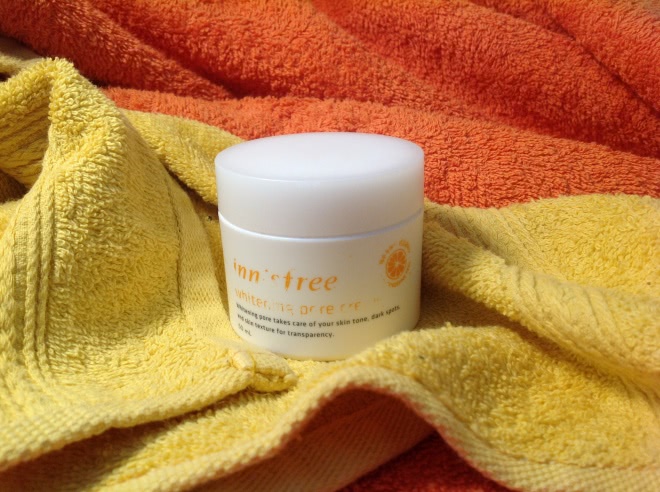Уход с косметикой Innisfree серия White Pore